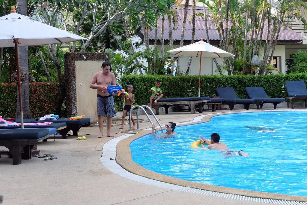 Bamboo Beach Hotel & Spa Patong Eksteriør billede