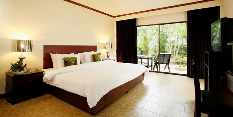 Bamboo Beach Hotel & Spa Patong Eksteriør billede