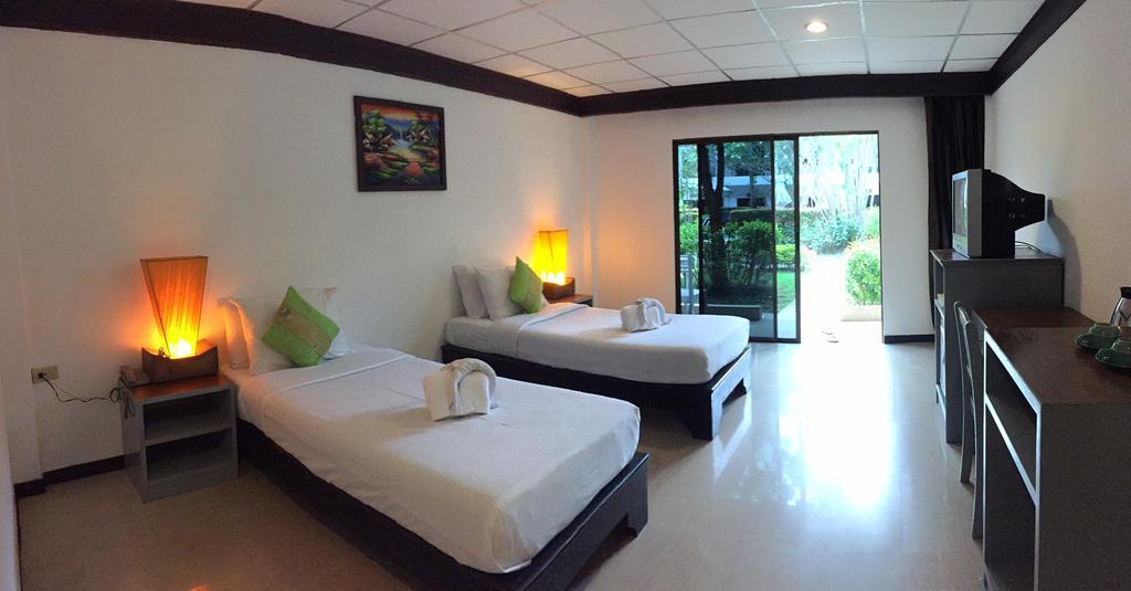 Bamboo Beach Hotel & Spa Patong Eksteriør billede