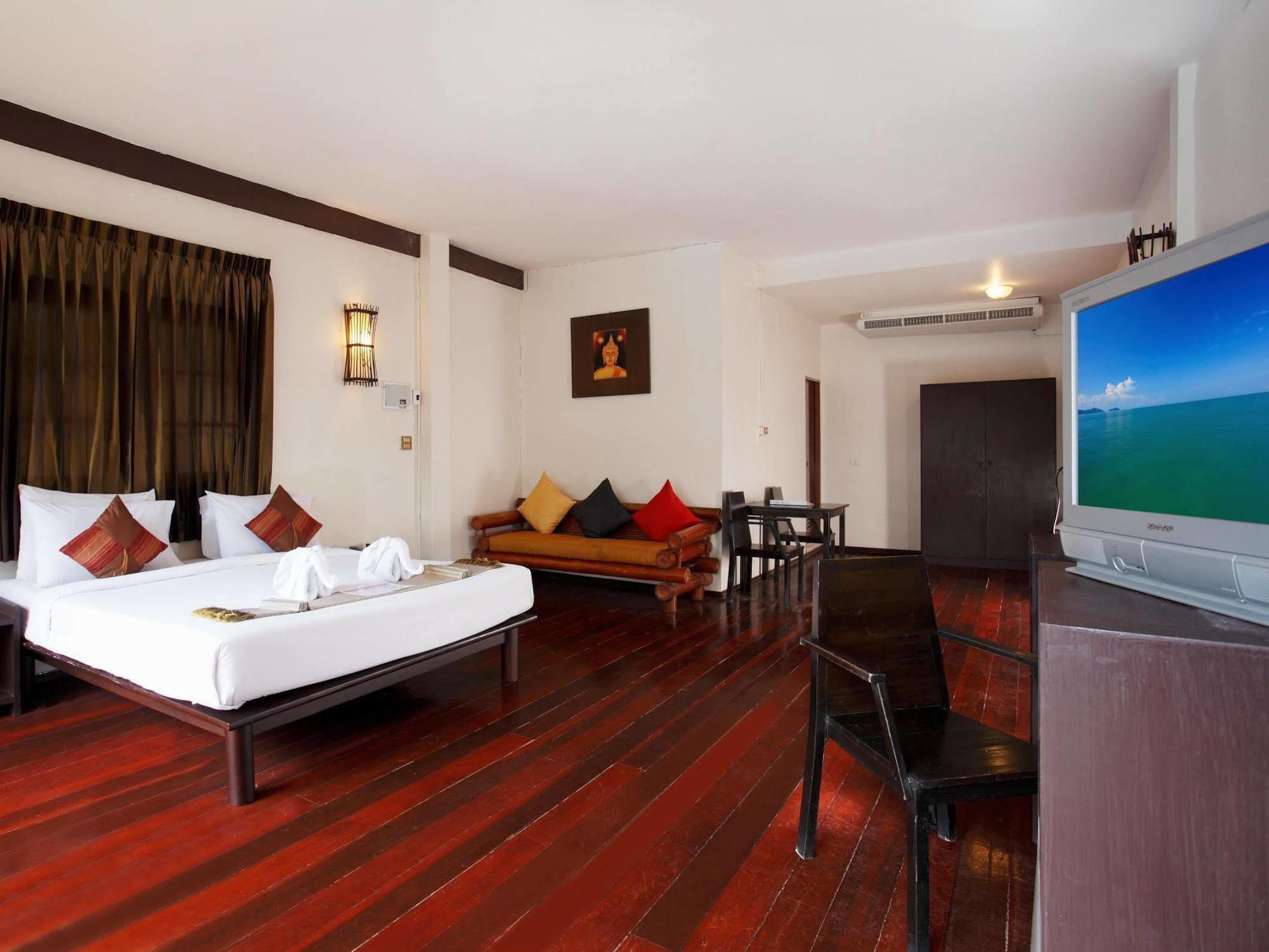 Bamboo Beach Hotel & Spa Patong Eksteriør billede