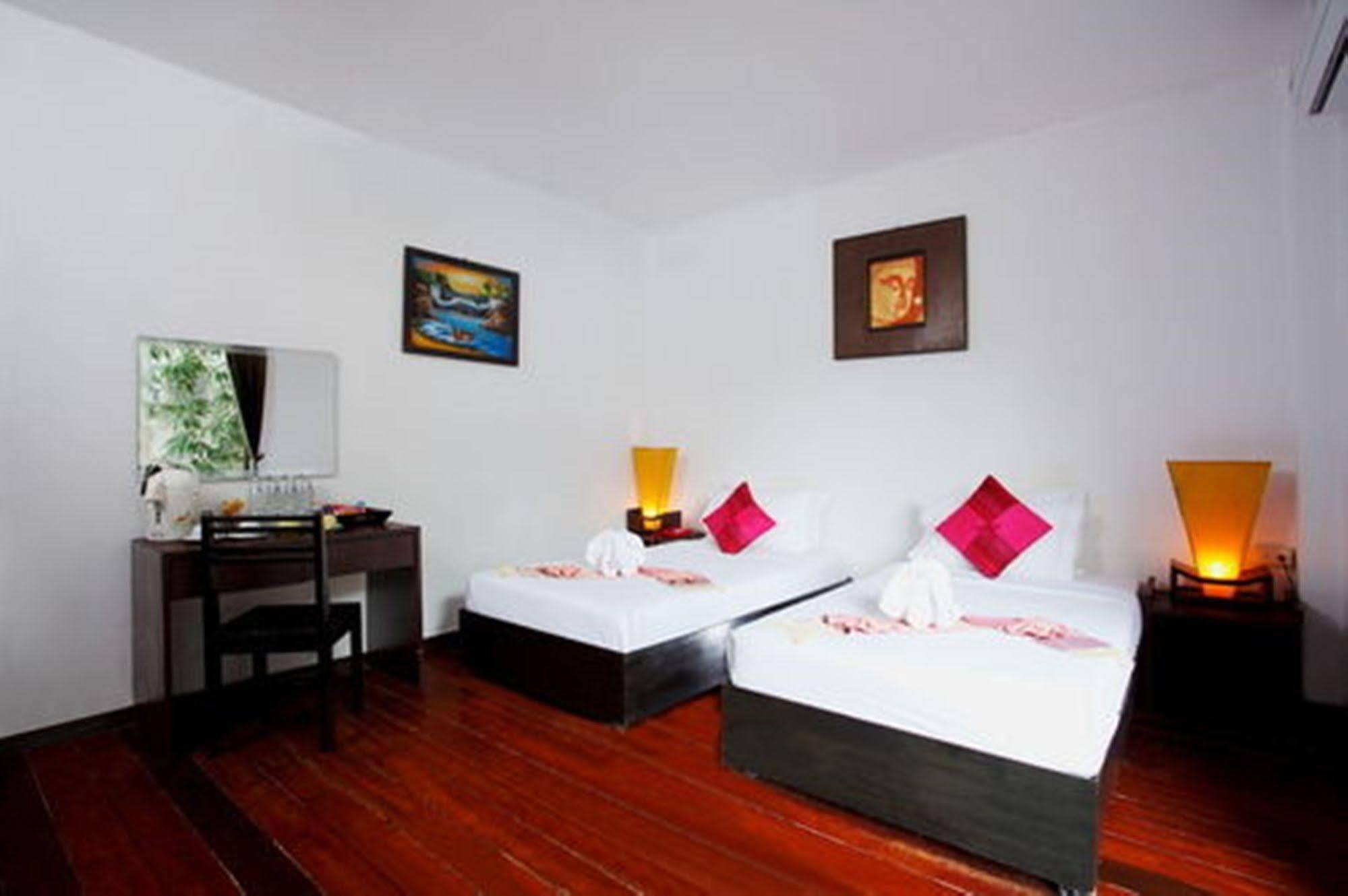 Bamboo Beach Hotel & Spa Patong Eksteriør billede