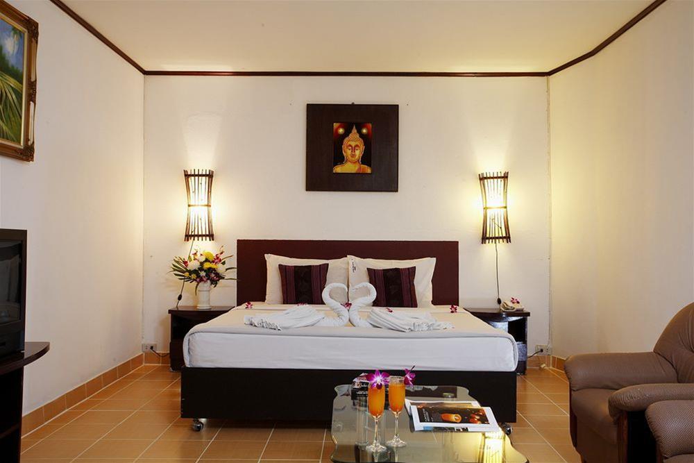 Bamboo Beach Hotel & Spa Patong Eksteriør billede